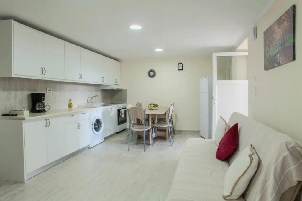 Newly Reconstructed Flat 107Sqm! Leilighet Khania Eksteriør bilde